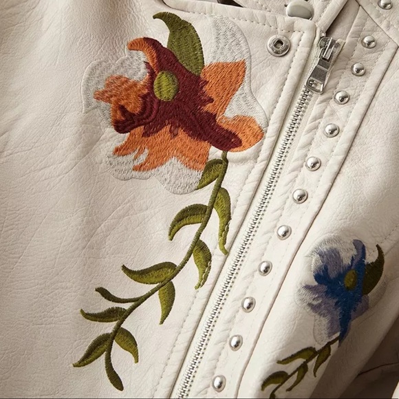 🎉New Chic Ivory Floral Print Embroidery FauxLeather Moto Jacket - Picture 5 of 16